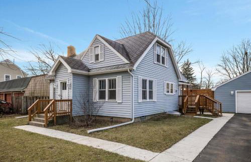 10 Mins To The Big House and Sleeps Up To 10 Guests - Foto 12