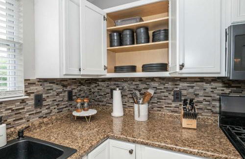 Poolside Paradise Near the Ark - Foto 44