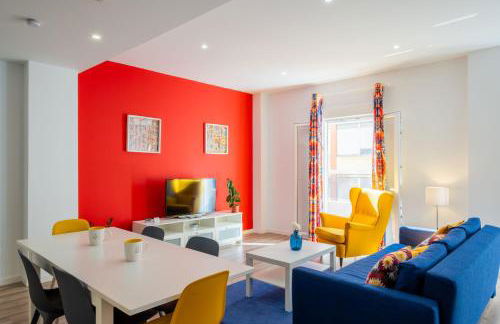 Spacious Clean & Colorful Apt Quiet Zone - Photo 2
