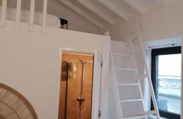 T0 com mezanino à beira-mar - Photo 10