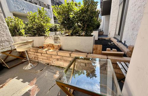 Serene Stay with Pool Access & Balcony - Foto 24