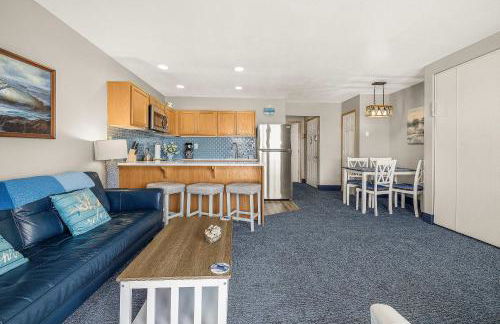 Oceanfront Suite - Sleeps Six - Pool & Hot Tub - Foto 18