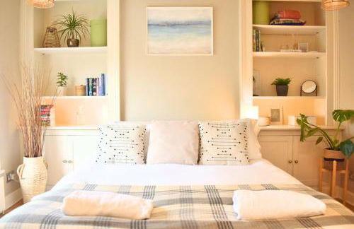 Luxurious Amberley House I Near Goodwood Events I With Garden & Parking - Foto 25