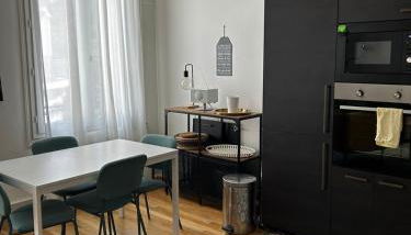 Martroi - Cœur de Ville - 3 pièces 80 m2 TV - Internet haut débit - loisirs et affaires - Foto 3