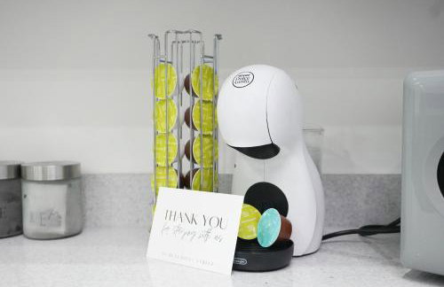 Central Location Liverpool, Modern Home, 4 BR, Sleeps 9, Free Parking - Foto 25