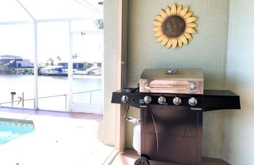 Relax with nature in our Waterfront 4 bedroom -HEATED POOL HOME-KING BED - Foto 39