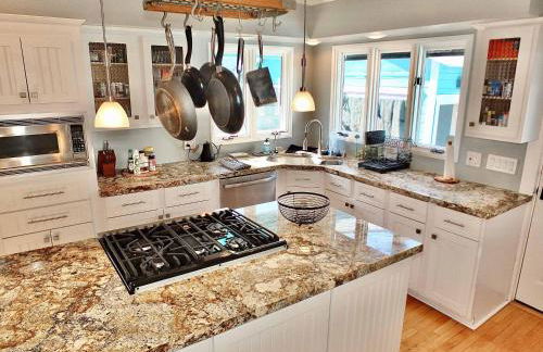 Beach City Craftsman - Walk to Beach - Foto 46