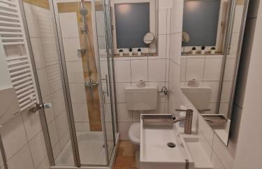 moderne Ferienwohnung - Bettwäsche, Handtücher, Internet & Nebenkosten inkl - Foto 13