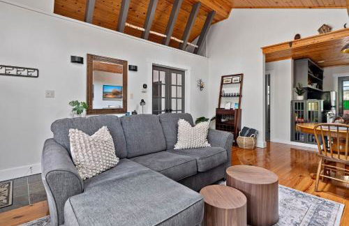 Meadow Pines by Juniper Holiday + Home - Photo 8