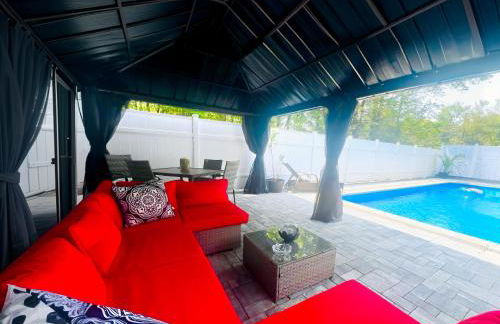 Amazing Poconos House . Sauna/Hot Tub/Private Pool - Foto 38