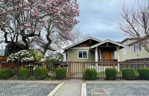 Lakeview Home by Lightrail Downtown & Airport - Foto 7