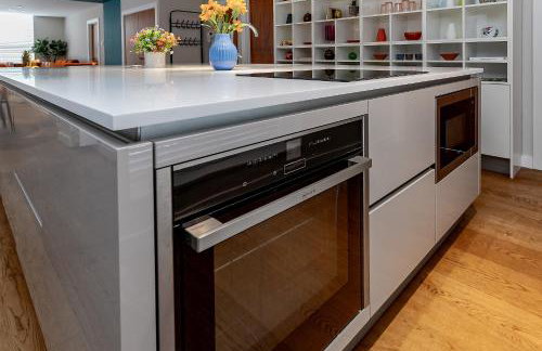 MK CITY CENTRE, THE DIAMOND SUITE, FREE Parking Space, PREMIUM SPACIOUS Apartment with FOOSBALL TABLE - Foto 20