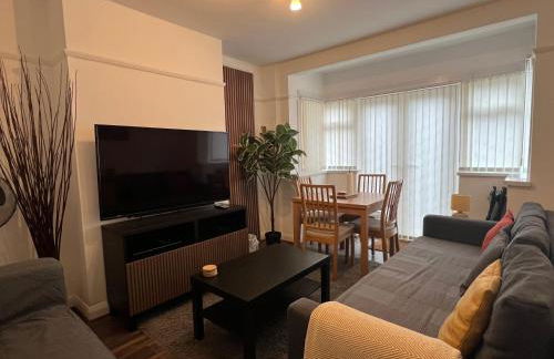 3 Bedroom modern house 15 min to tube, shops near by - Foto 1