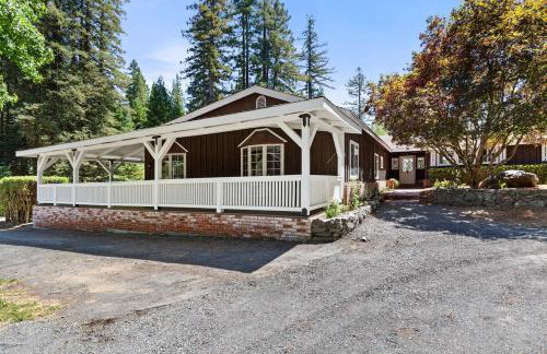 6 BR 4BA Redwood Retreat w Pool - Foto 18