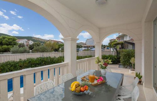 Villa Authentica with Heated Pool - Foto 18