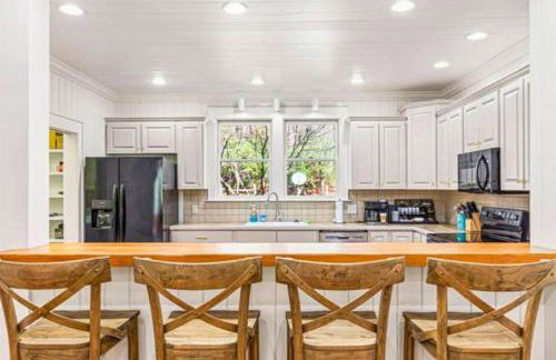 Riverfront Retreat: Sauna, Private Forest, 6 Falls - Foto 48