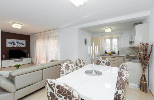 Villa Mirjana with private Pool - Foto 3