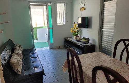 PRAIA DE 4 ILHAS Apartamento 2 Quartos 50M da Praia Com Vista - Photo 5