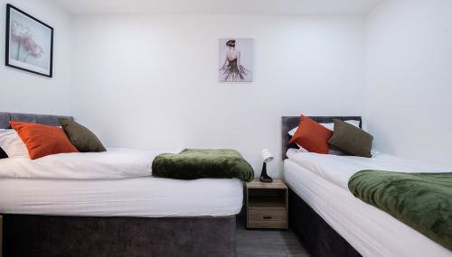 4 bedroom bungalow in Kettering - Garden - Parking - WiFi - Foto 4