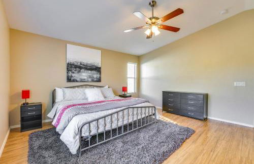 4 Mi to Luke AFB Family Home with Pool and Hot Tub - Foto 13