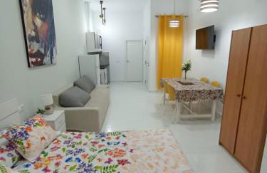 Orange Apartments - Photo 10