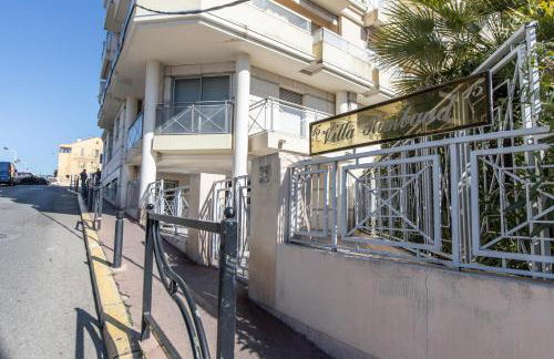 LB Vacation Rentals I Cannes Center, Renovated Apartment with Balcony, Ideal for Holidays or Congress! - Photo 38