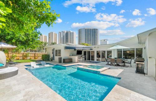 Across from Beach- 3 Master Suites, Heated Pool & Spa, Tanning Ledge, Golden Tee - by Maven Vacation Rentals - Foto 38