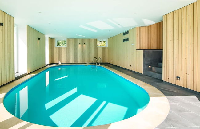 Luxurious Villa With Pool and Sauna, and Very Suitable for Culinary Workshops - Photo 22