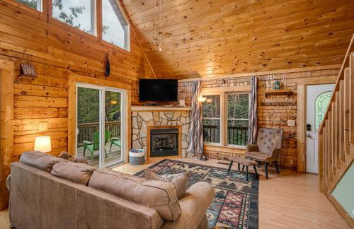 1 bedroom with a loft and hot tub cabin 45 minutes to Asheville - Foto 27