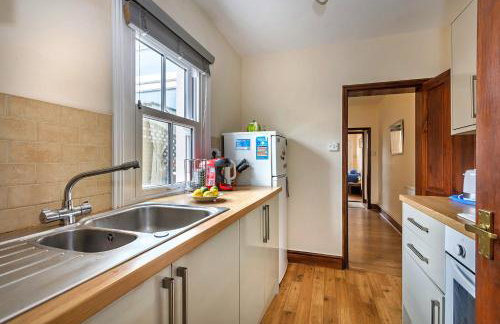 Finest Retreats - Cliff Road - Photo 9