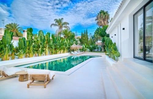 Villa Peman Luxurious Beachside Villa - Foto 14