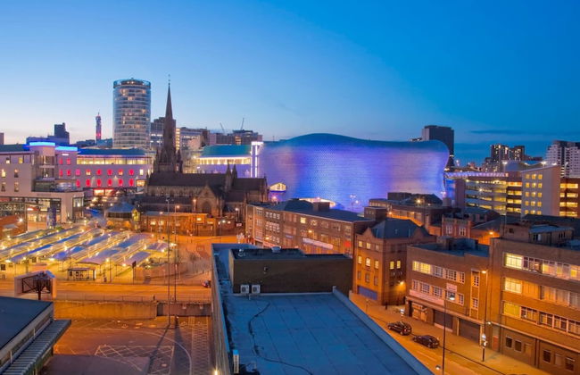 Stylish Three Bedroom House With Garden in Birmingham Suburb - Foto 34