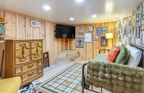 Walk to Golf, Lake Twain Harte Cabin with Fireplace - Photo 14