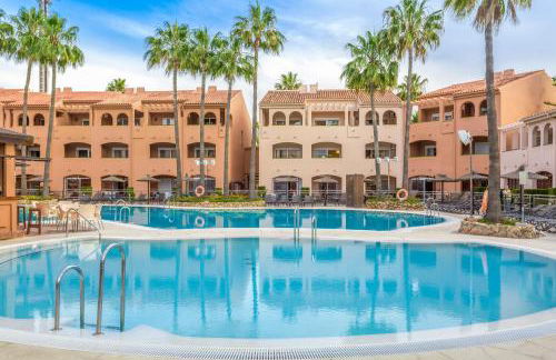 Los Amigos Beach Club - Photo 2