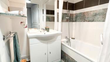 Le Roses- Spacieux T3 cosy proche gare de Lisieux - Foto 5