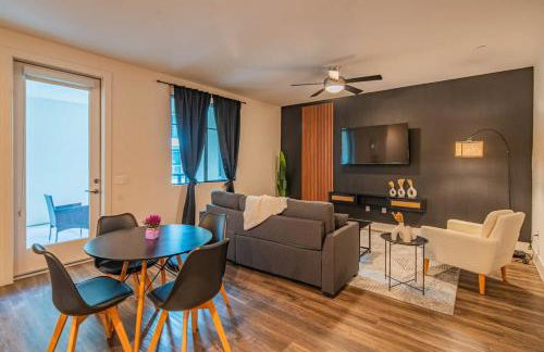 Cozy 1BR Kierland Commons, TPC Golf, Pool, Gym, W-D - Foto 1