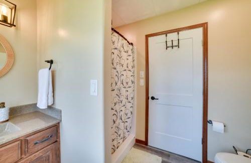 BBQ Ready Lakefront Retreat in Watertown - Foto 16