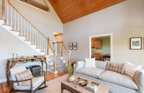 Hot Tub, Deck w/ Breathtaking Mountain Views - Foto 12