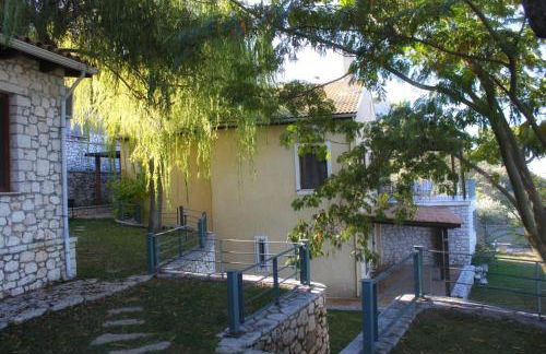 Carmel Villas - Photo 4