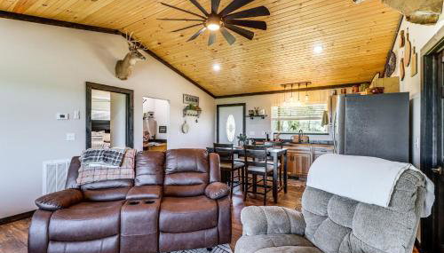 Arkansas Retreat with Deck, Fire Pit and Mtn Views! - Foto 5