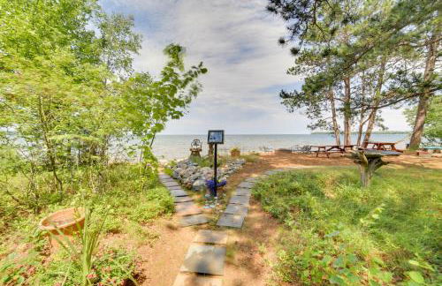 Private Beach! Year-Round Lake Superior Retreat - Foto 20