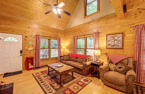 Private Cabin on 2 Acres Hot Tub, 10 Mi to Boone! - Foto 4