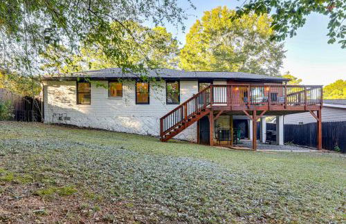 Decatur Gem Modern Kitchen, Deck and Fireplace! - Foto 22