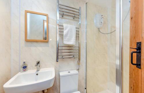 Stag Lodge - Photo 7