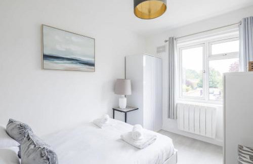 Lovely 2 bedroom apartment - ideal location - Photo 3