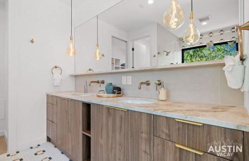 East ATX 4BR 3.5BA Getaway Near Lady Bird and Chavez Cocktails by Austin Vacay - Foto 32