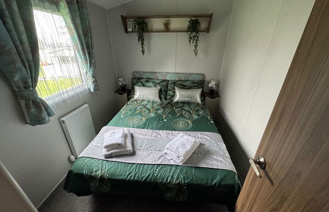 Haggerston Castle - Caravan - Sleeps 6 - Parking - Foto 9