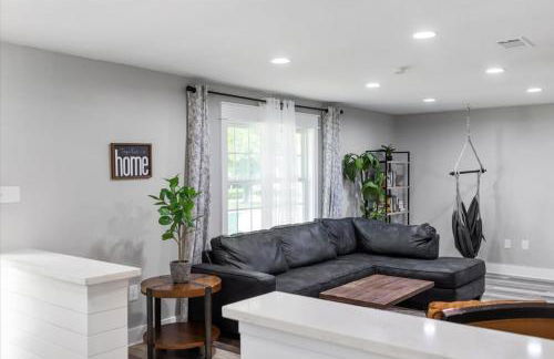 Ranch Home Gem 5BR Home Sleeps 12 with Game Room - Foto 55