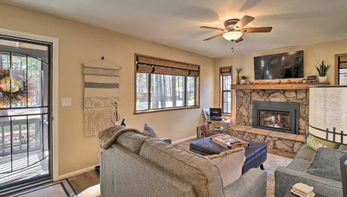 Fireplace, Deck and Grill Pinetop Cabin Rental! - Foto 5