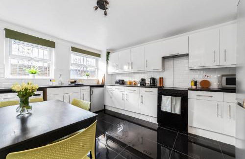 Arte Stays - 3-Bedroom Bright House London, Haggerston, Garden, Parking, 8 min walk to Haggerston Station, weekly or monthly stays, serviced accommodation - 7 guests - Foto 2